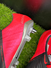 Load image into Gallery viewer, Nike Phantom Venom Elite SG-Pro