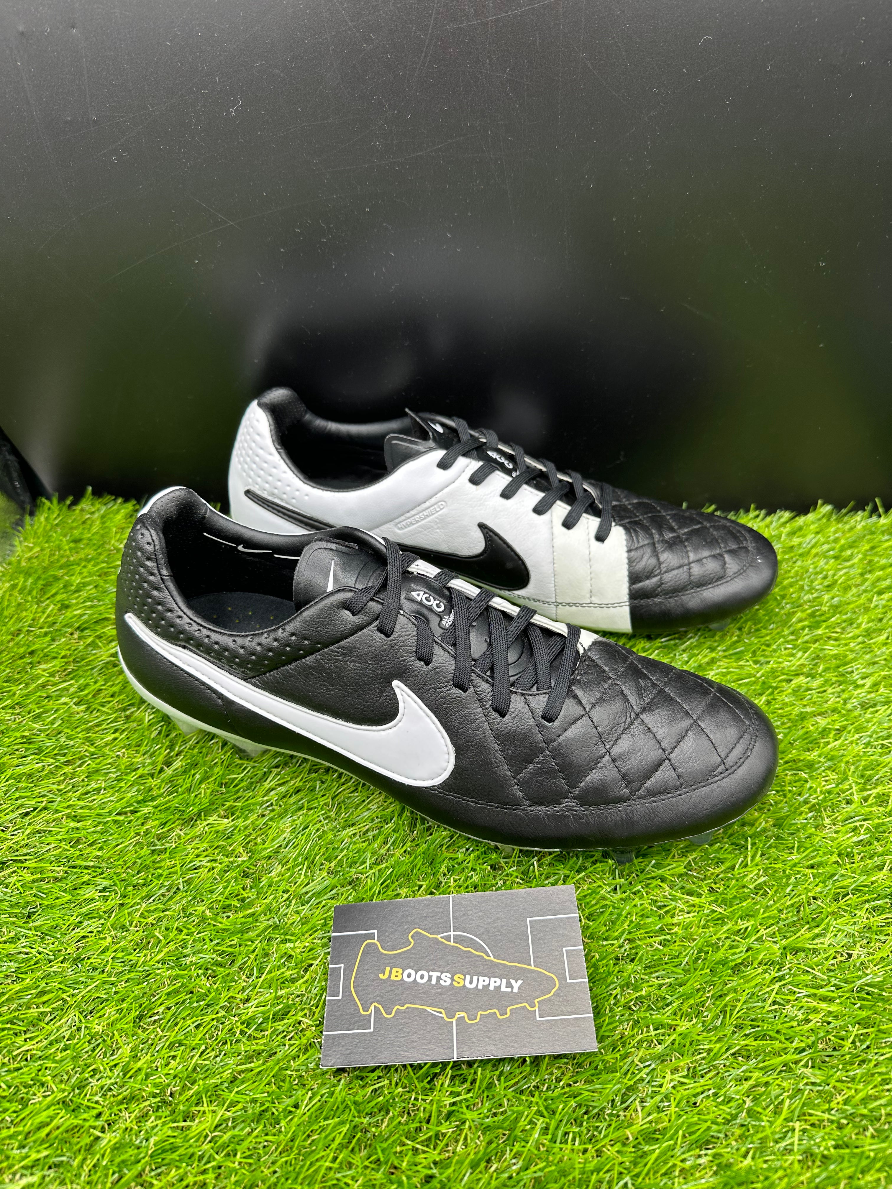 Nike hot sale legend v