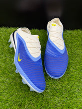 Load image into Gallery viewer, Nike Phantom 6 Low Elite FG
