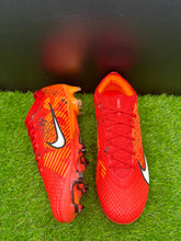 Load image into Gallery viewer, Nike Mercurial Vapor 15 MDS Elite FG
