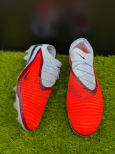 Load image into Gallery viewer, Nike Phantom 6 Low Elite FG
