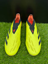 Load image into Gallery viewer, Adidas Predator Elite Laceless FG
