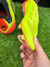 Load image into Gallery viewer, Adidas Predator Elite Laceless FG
