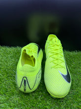 Load image into Gallery viewer, Nike Mercurial Vapor 16 Elite FG
