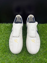Load image into Gallery viewer, Nike Tiempo Ronaldinho R10 Pearl FG
