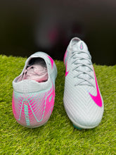 Load image into Gallery viewer, Nike Mercurial Vapor 16 Elite FG
