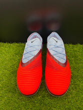 Load image into Gallery viewer, Nike Phantom 6 Low Elite SG-Pro
