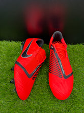 Load image into Gallery viewer, Nike Phantom Venom Elite SG-Pro AC
