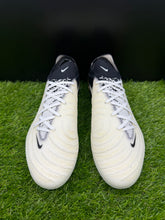 Load image into Gallery viewer, Nike Phantom GX 2 Elite SG

