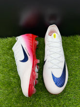 Load image into Gallery viewer, Nike Mercurial Vapor 16 Elite FG
