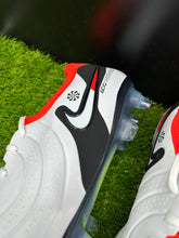 Load image into Gallery viewer, Nike Tiempo Legend 10 Elite SG Anti-Clog
