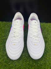 Load image into Gallery viewer, Nike Tiempo Maestro Elite SG-Pro
