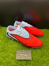 Load image into Gallery viewer, Nike Phantom 6 Low Elite FG

