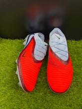 Load image into Gallery viewer, Nike Phantom 6 Low Elite SG-Pro
