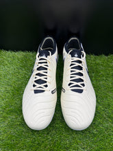 Load image into Gallery viewer, Nike Tiempo Legend 10 Elite FG
