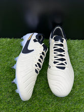 Load image into Gallery viewer, Nike Tiempo Legend 10 Elite SG-Pro
