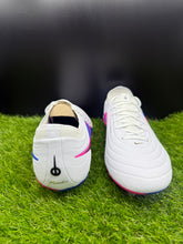 Load image into Gallery viewer, Nike Tiempo Maestro Elite AG
