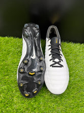 Load image into Gallery viewer, Nike Tiempo Legend 7 Elite FG
