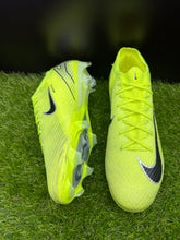 Load image into Gallery viewer, Nike Mercurial Vapor 16 Elite FG
