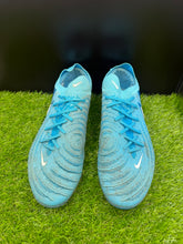 Load image into Gallery viewer, Nike Phantom GX 2 Elite SG Anti-Clog
