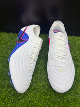 Load image into Gallery viewer, Nike Tiempo Maestro Elite SG-Pro
