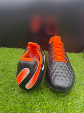 Load image into Gallery viewer, Nike Tiempo Legend 8 Elite DNA FG

