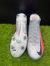 Load image into Gallery viewer, Nike Mercurial Superfly 7 Elite SG-Pro
