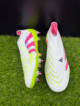 Load image into Gallery viewer, Adidas Predator Elite Laceless SG
