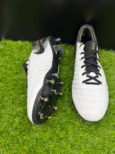 Load image into Gallery viewer, Nike Tiempo Legend 7 Elite FG
