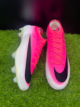 Load image into Gallery viewer, Nike Mercurial Vapor 17 Elite FG
