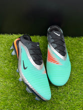 Load image into Gallery viewer, Nike Phantom 6 Low Elite FG
