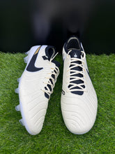 Load image into Gallery viewer, Nike Tiempo Legend 10 Elite FG
