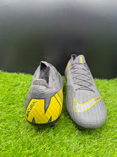 Load image into Gallery viewer, Nike Mercurial Vapor 12 Elite SG-Pro Anti-Clog
