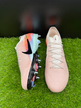 Load image into Gallery viewer, Nike Mercurial Vapor 16 NU2 Elite SG-Pro
