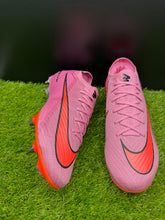 Load image into Gallery viewer, Nike Mercurial Vapor 16 Elite SG-Pro
