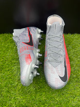 Load image into Gallery viewer, Nike Mercurial Superfly 7 Elite SG-Pro
