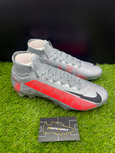 Load image into Gallery viewer, Nike Mercurial Superfly 7 Elite SG-Pro
