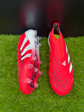 Load image into Gallery viewer, Adidas Predator Elite Laceless FG
