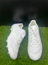 Load image into Gallery viewer, The Nike Premier III FG
