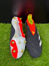 Load image into Gallery viewer, Adidas Predator Elite Laceless SG
