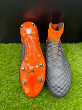 Load image into Gallery viewer, Nike Magista Obra 2 DF SG-Pro
