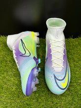 Load image into Gallery viewer, Nike Mercurial Superfly 8 Elite MDS CR7 FG
