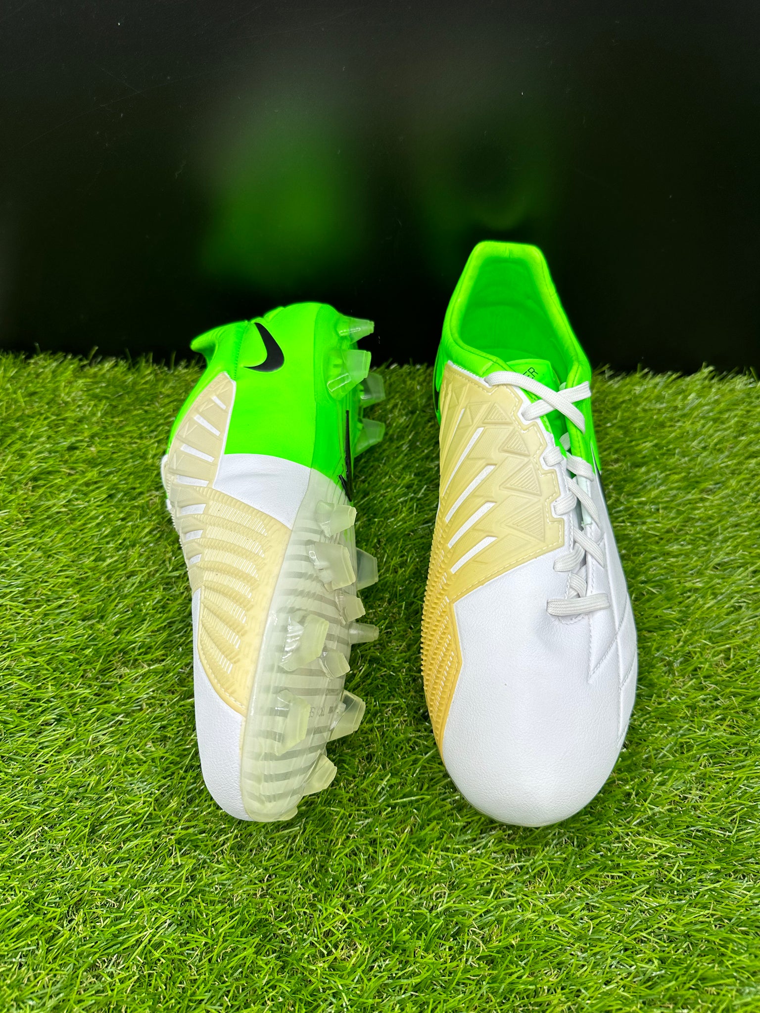 Nike t90 laser iv white sales