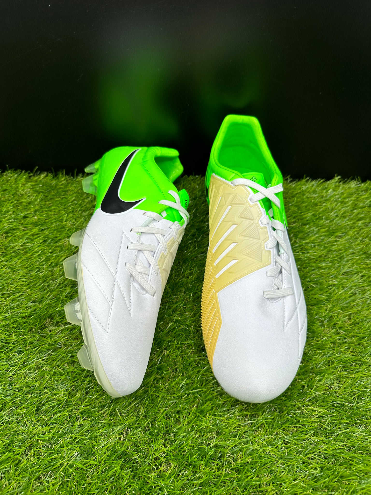 Nike 2025 football t9