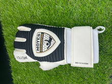 Load image into Gallery viewer, Moyes GK Monochrome - White/Black - Moyes Goalkeeper Gloves
