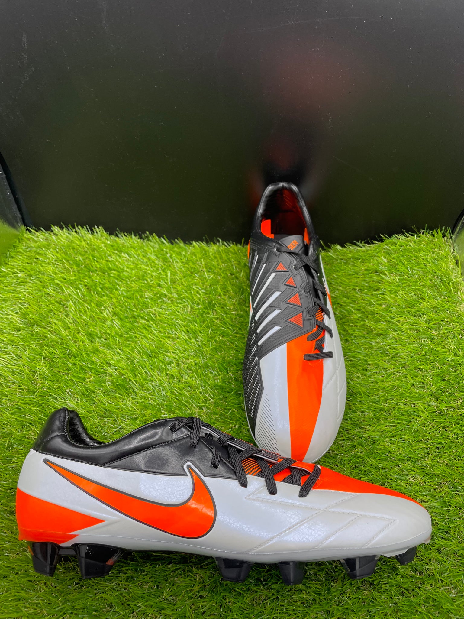 Nike total 90 laser iv cheap sales