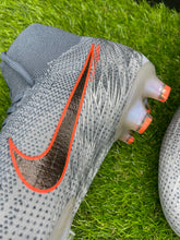 Load image into Gallery viewer, Nike Mercurial Superfly 6 Elite FG
